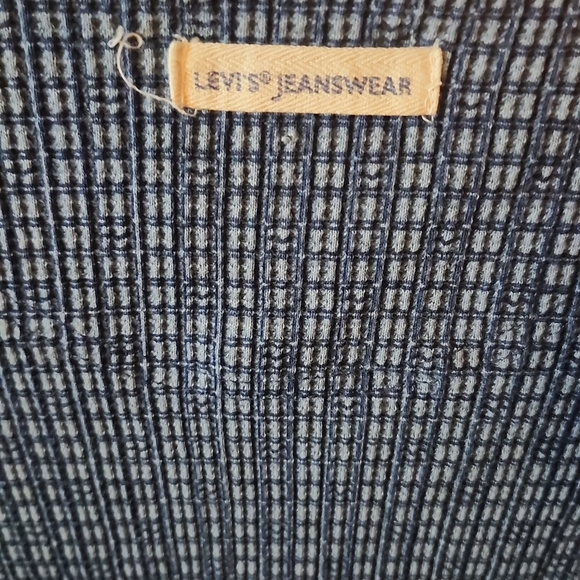 Levi's Silver Tab Shirt - Picture 3 of 6